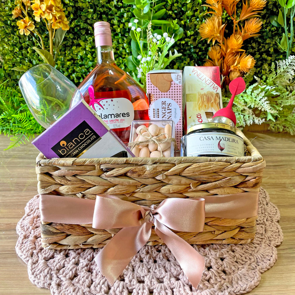 CESTA GOURMET ROSÉ - VINHO PORTUGUÊS CALAMARES