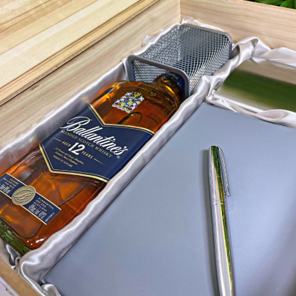 KIT WHISKY "OFFICE" - BALLANTINE'S 12 ANOS - Imagem 2
