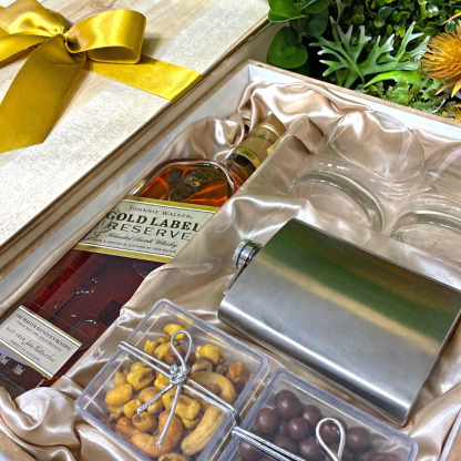 KIT WHISKY ESCOCÊS - GOLD LABEL RESERVE - Imagem 2