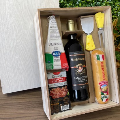 KIT VINHO ITALIANO VITTORIO EMANUELLE COM QUEIJO