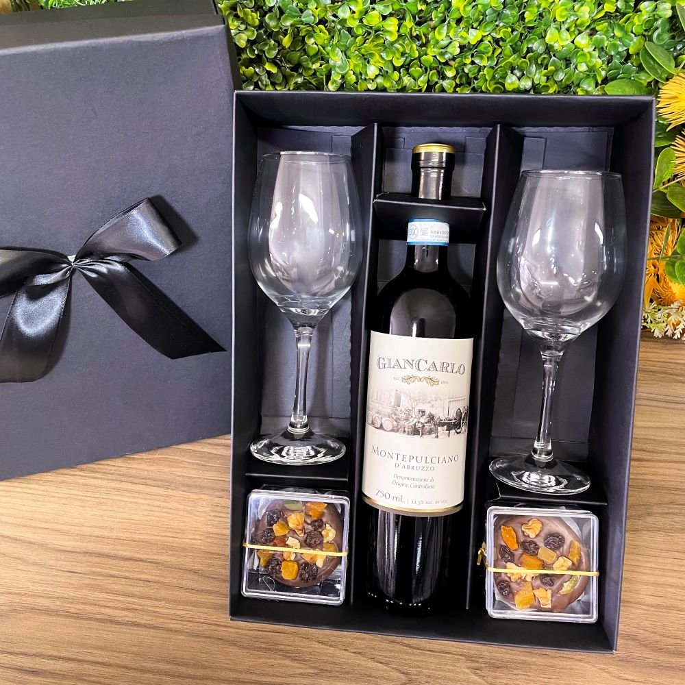 KIT VINHO ITALIANO - GIANCARLO MONTEPULCIANO DABRUZZO DOC